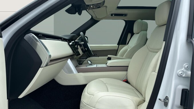 Land Rover Range Rover 3.0 D350 SE 4dr Auto Diesel Estate - Image 3